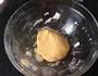 平底锅做鸡蛋小馒头的做法图解2