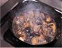 啤酒香菇烧土鸡的做法图解6