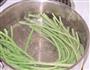 麻酱拌豇豆的做法图解1