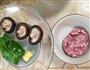香菇肉末豆腐的做法图解1