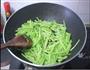 干煸芹菜丝的做法图解3
