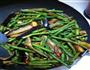 豇豆炒茄子的做法图解8