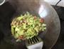 五花肉炒苦瓜的做法图解5