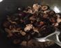 香菇烧肉的做法图解4