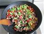 彩椒菱角牛肉粒的做法图解6
