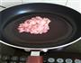 蒜苗芹菜炒肉的做法图解4