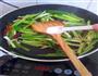 蒜苗芹菜炒肉的做法图解8