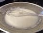 最简单的戚风蛋糕的做法步骤2