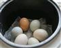 压力锅煮鸡蛋的做法图解3