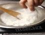 泡芙网的做法步骤2
