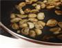 香蒜煎蘑菇的做法图解3