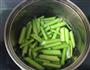 清新芹菜小炒的做法图解3
