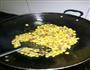 火腿玉米粒炒肉的做法图解4