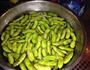 盐水煮毛豆的做法图解1