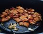 电饭煲，豆干焖花肉的做法图解3