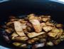 电饭煲，豆干焖花肉的做法图解4