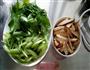 芹菜炒熏干的做法图解1