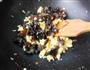 剁椒木耳炒鸡蛋的做法图解8