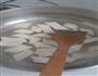 小炒油菜加煎杏鲍菇的做法图解2