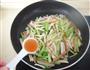 香干芹菜炒鱿鱼的做法图解8