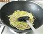 韭黄肉丝两面黄的做法图解9