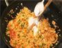 椰奶海鲜菠萝焗饭的做法图解8