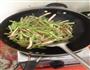 芹菜香干炒肉丝的做法图解4