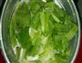 豆腐煮青菜油麦菜的做法图解2