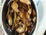 野生菌炖鸡汤的做法图解2