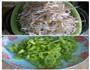 超级简单小炒-青椒炒绿豆芽的做法图解1