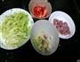 香芹炒猪肉的做法图解1