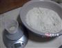 发面饼的做法图解1