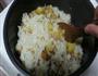 土豆焖饭的做法图解2