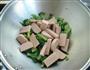 午餐肉炒西兰花的做法图解8
