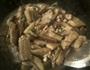 咸鱼肉蓉炆茄子的做法图解4