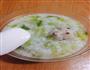 宿舍电饭违纪粥-生菜鱼丸粥的做法图解1