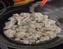 菜花炒牛肉的做法图解1