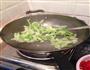 五花肉炒野菜花的做法图解6