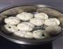 韭菜鸡蛋包子的做法步骤7