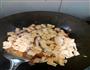 豆干腐竹炒鸡脯肉的做法图解4