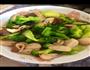 西兰花焖双菇的做法图解5