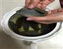 海参小米粥 的做法图解2