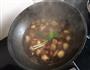 鹌鹑蛋红烧肉的做法图解7