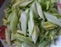 凉拌芹菜的做法图解1