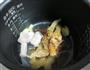 花胶虫草炖花瘦肉的做法图解3