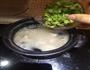 香菇芹菜健胃粥的做法图解6