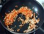 红萝卜马蹄炒肉末的做法图解7