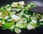 油渣炒青菜的做法图解3