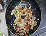 辣椒肉碎炒意大利面的做法图解6