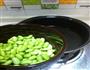 青豆鱼片汤的做法图解2